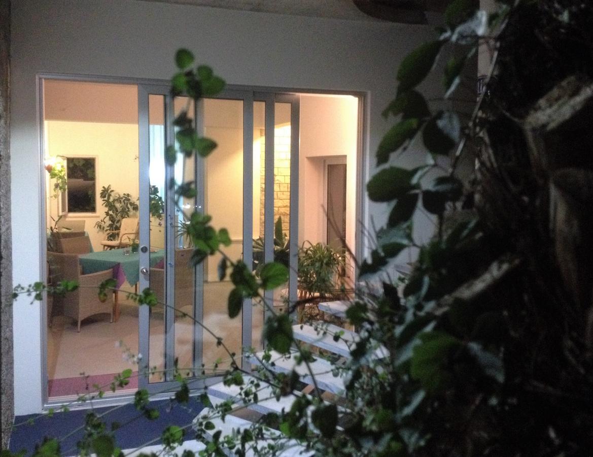 Apartments Leut ドラスニセ エクステリア 写真